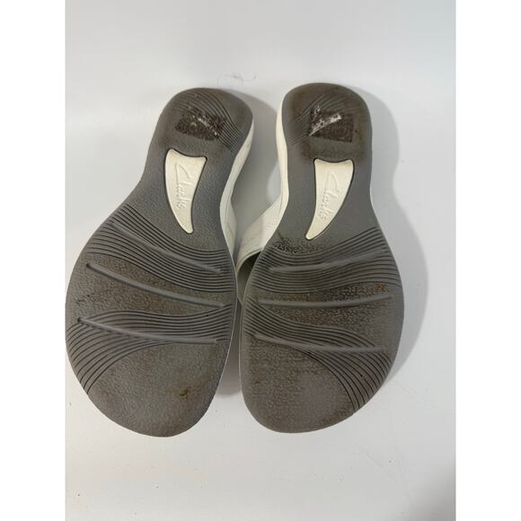 Clarks Size 8 M Women's White Breeze Reyna Cloudsteppers Flip-Flop Sandals - Picture 6 of 9